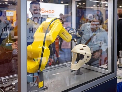 yl7703永利集团官网2025人形机器人全国巡展启幕：四城接力，驱动工业智能化转型 ——以技术革新赋能新型工业化，构建产业生态新格局